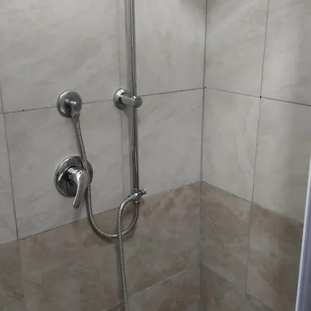 Bed&fly Near Airport Fontanarossa Bagno Privato In Panzió