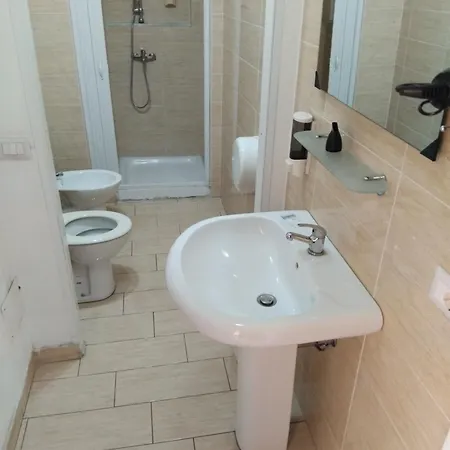 Bed&fly Near Airport Fontanarossa Bagno Privato In