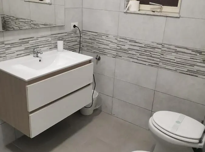 Bed&fly Near Airport Fontanarossa Bagno Privato In 4* Catania