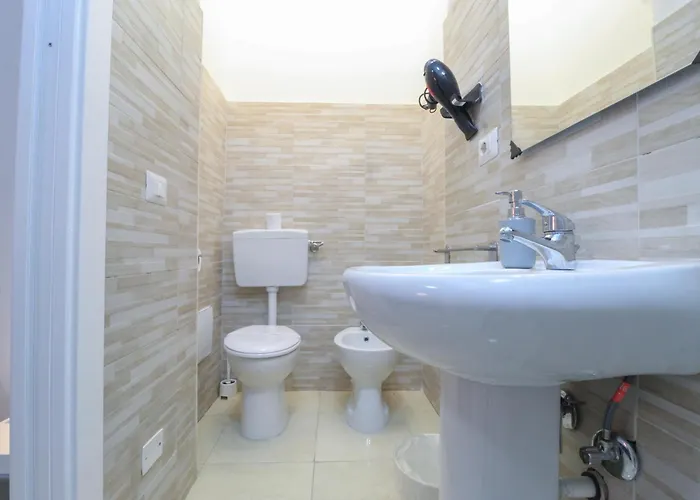 Bed&fly Near Airport Fontanarossa Bagno Privato In Bed and breakfast