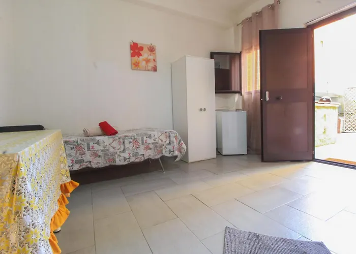 Bed&fly Near Airport Fontanarossa Bagno Privato In Bed and breakfast 4*